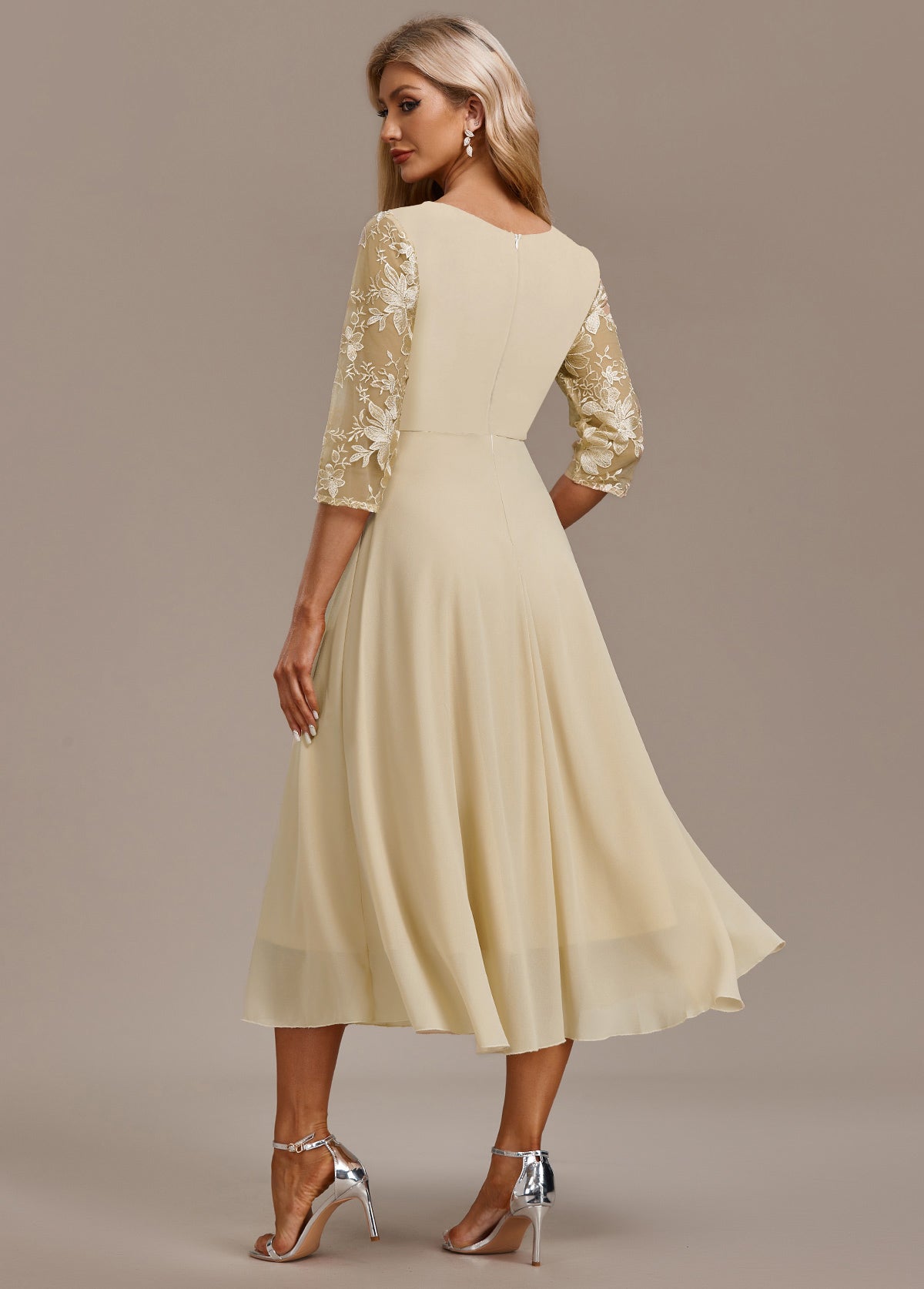 Elizabeth | Women's Champagne FLoral 3/4 Sleeve Round Neck Dress – Floral Print